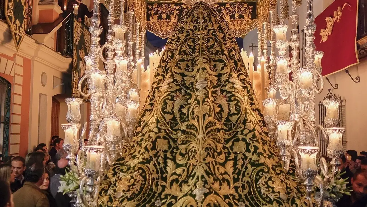 Proyecto de manto y palio de Nuestra Señora de la Antigua, diseño de Javier Sánchez de los Reyes, Hermandad de la Vera Cruz de Olivares
