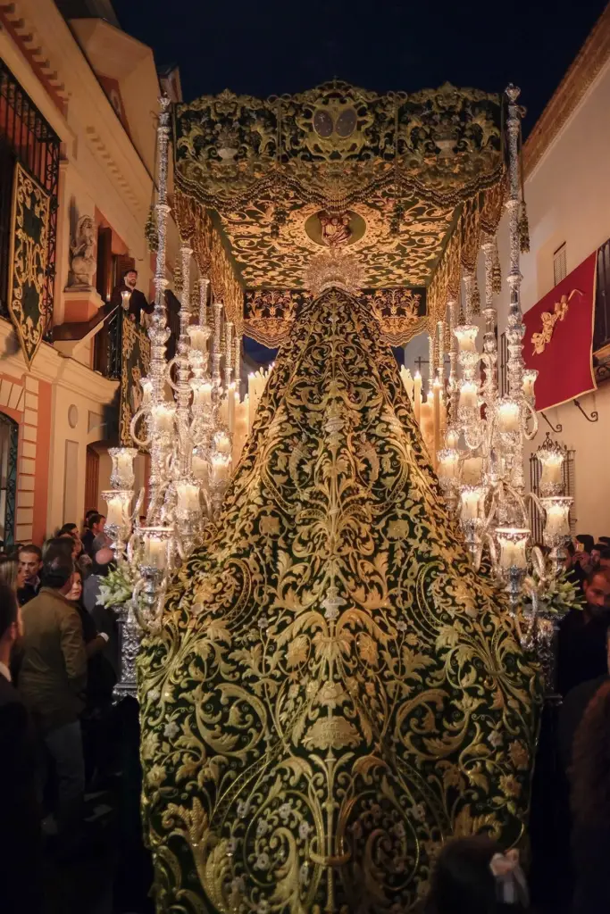 Proyecto de manto y palio de Nuestra Señora de la Antigua, diseño de Javier Sánchez de los Reyes, Hermandad de la Vera Cruz de Olivares