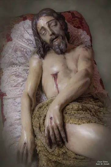 Santísimo Cristo Yacente, en restauración por David Triguero Berjano (2026), Hermandad del Santo Entierro de Marchena